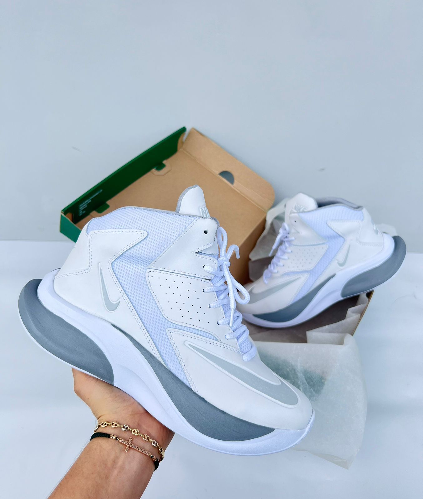 BOTA NIKE
